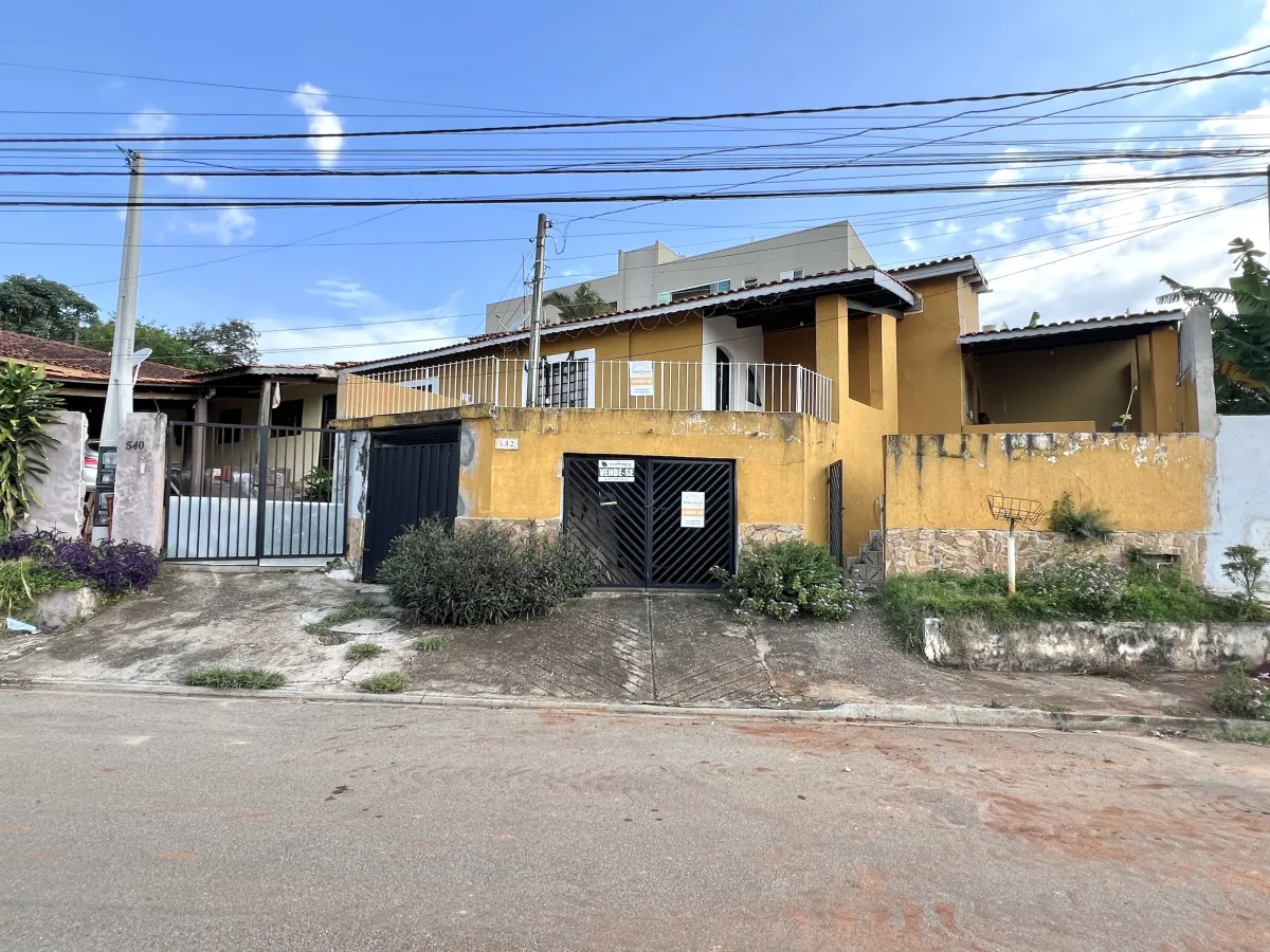 Casa no Jardim dos Pinheiros em Atibaia